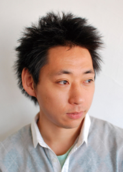 犬丸暁／INUMARU Akira